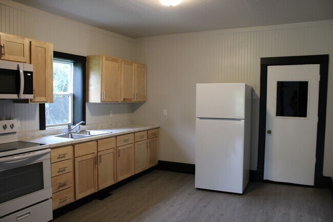 Foto del edificio - 218 Sabin Ave W