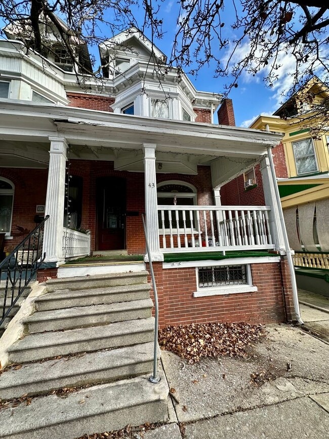 Foto del edificio - 43 S 13th St