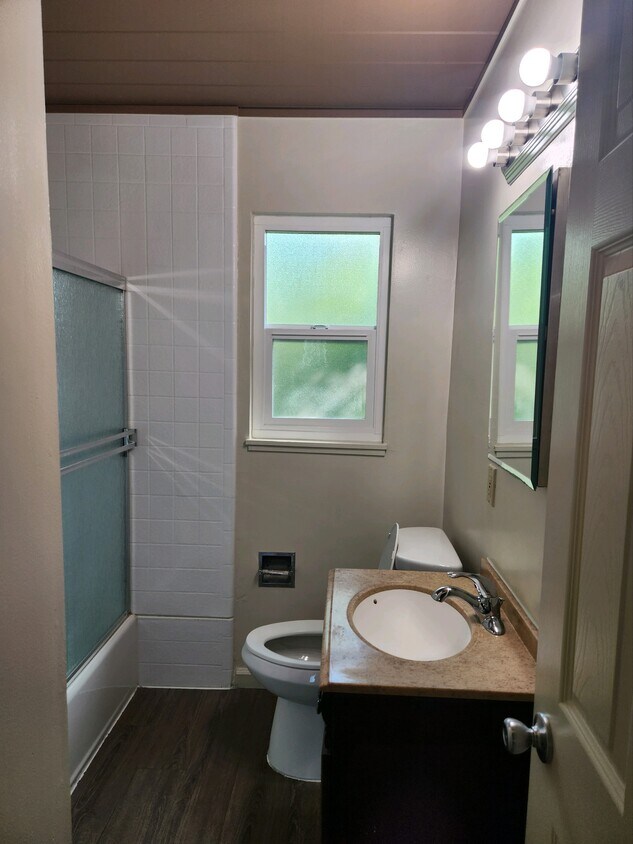 Baño - 577 Vista Ave