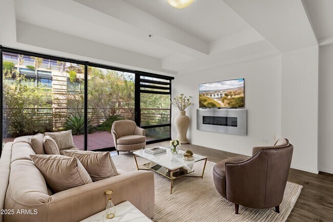 Foto del edificio - 7131 E Rancho Vista Dr