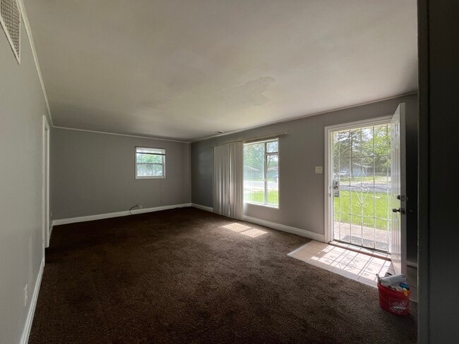 Building Photo - 354 Blackhawk Dr