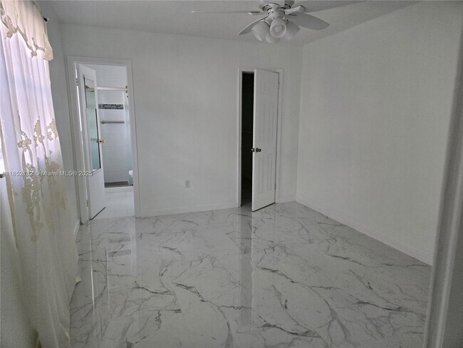 Foto del edificio - 6748 SW 34th Ct