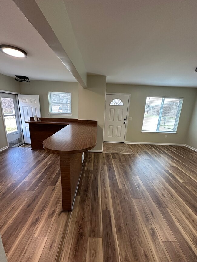 Foto del edificio - 32105 Knapp Ave