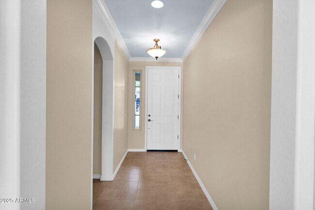 Foto del edificio - 1768 E Grand Ridge Rd