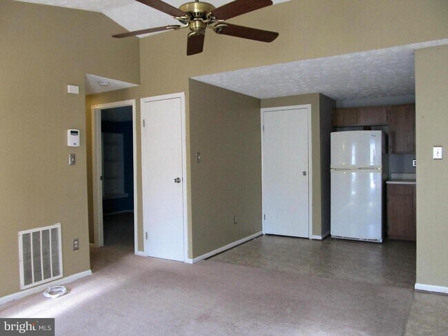 Building Photo - 3929 Greencastle Rd