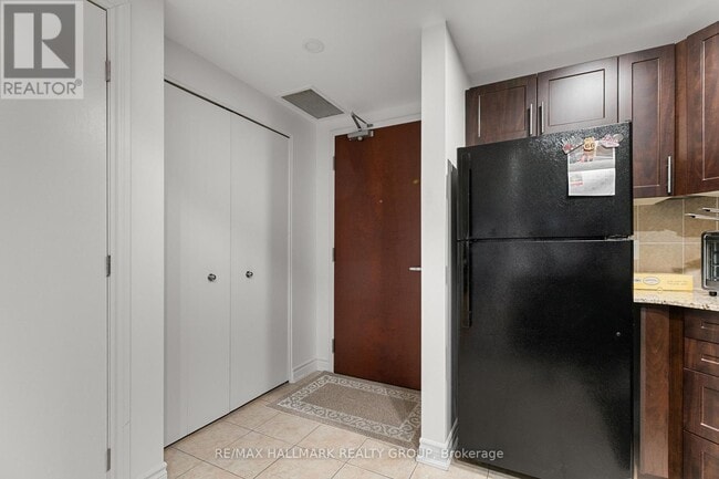 Building Photo - 234 Rideau St