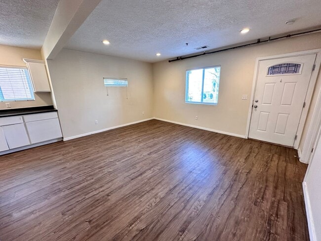 Foto del edificio - 1808-1810 Gold Ave SE