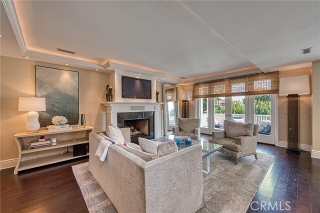 Foto del edificio - 325 Poppy Ave