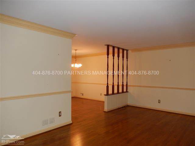 Building Photo - 3995 Bushton Ct