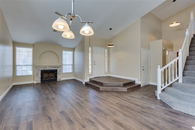 Building Photo - 324 Redondo St