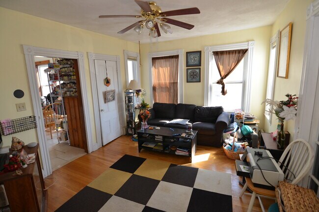 Living - 17 Ware St