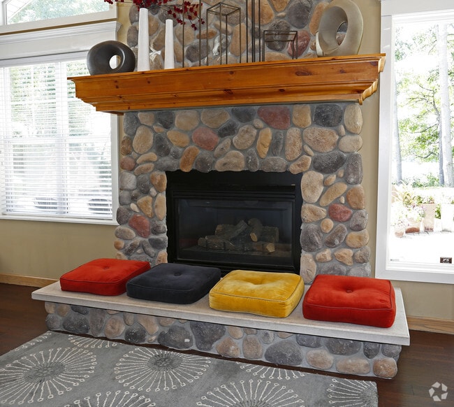 Interior Photo - Lake Susan Apartments