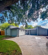 Building Photo - 6803 Marta Dr