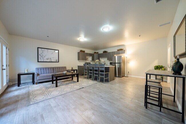 Building Photo - 8968 Wonderland Ave