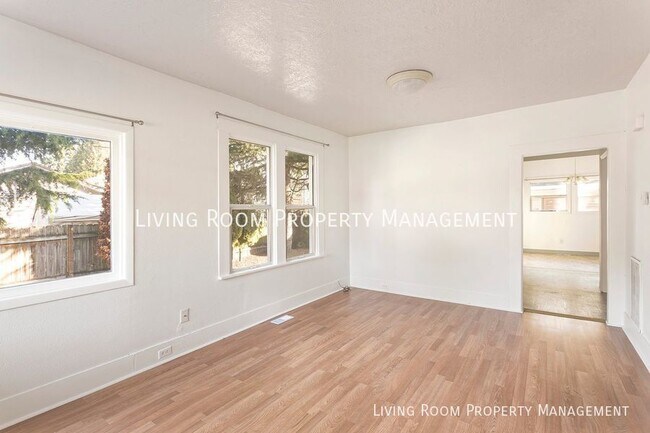 Building Photo - Two Story Bungalow with Bonus Loft Room