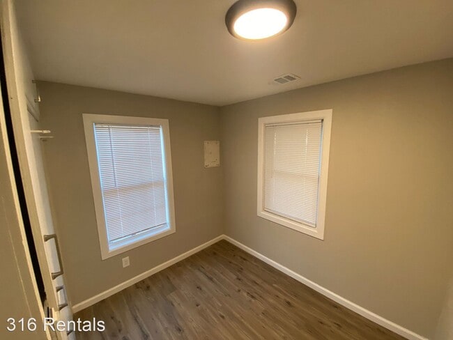Building Photo - 3 br, 1 bath House - 200 N Tracy St