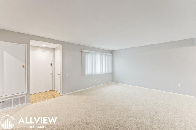 Foto del edificio - 16781 Bardon Ln