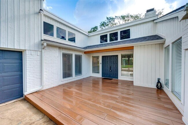 Building Photo - 1011 Stoney Hill Dr