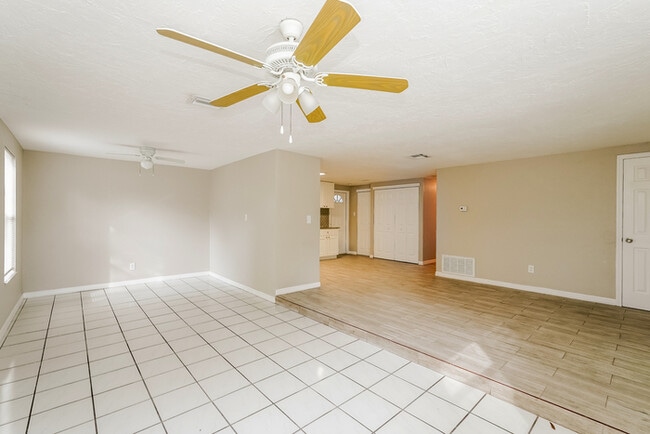 Building Photo - 1008 Grantwood Ave