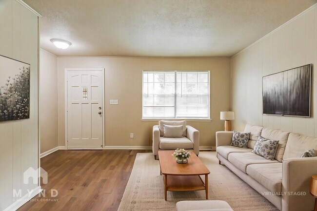 Foto del edificio - 713 Kingman Rd