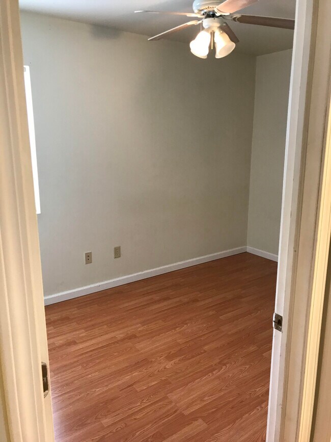 Foto del edificio - 9 - 13 E Verity St.