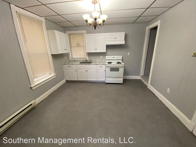 Foto del edificio - 2 br, 1 bath House - 216 N Franklin St Front