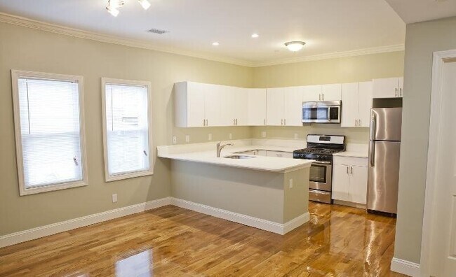 Building Photo - 40 Imrie Rd