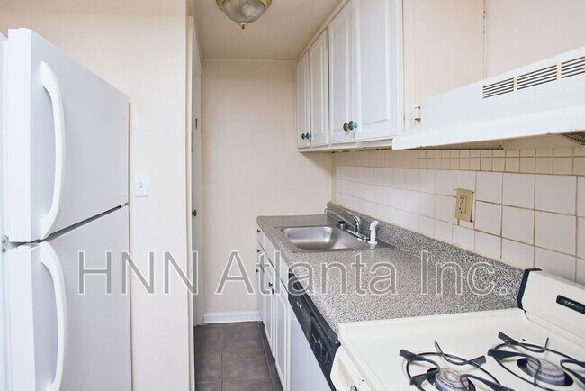 Foto del edificio - 1337 Briarwood Dr NE