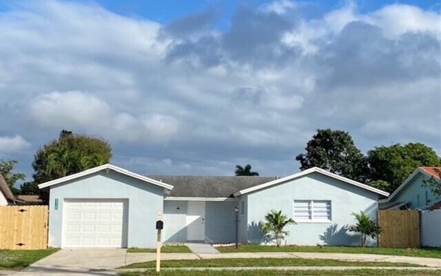 Foto principal - 22748 SW 66th Ave