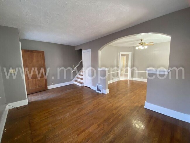 Building Photo - 1007 N 50th St