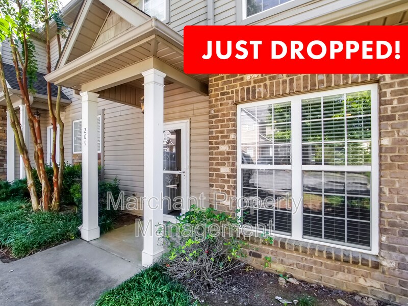 Photo - 209 Ashby Drive