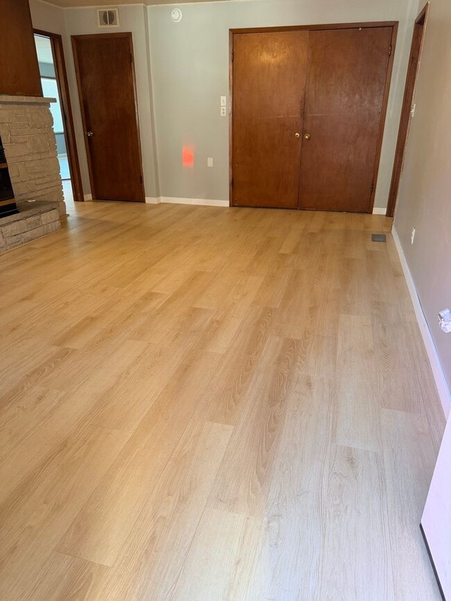 Photo - 16210 Larch Way House