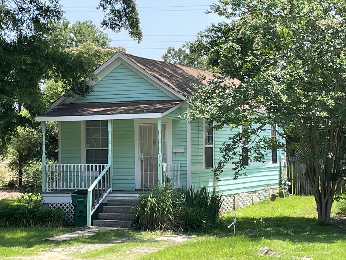 Primary Photo - 934 Avenue E