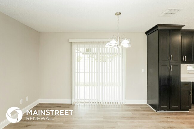 Building Photo - 1831 Bramblewood Dr