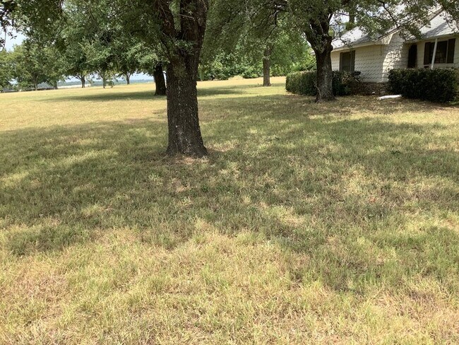 Building Photo - Beautiful Ranch Home