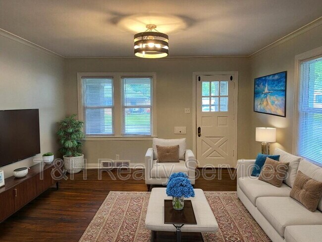 Building Photo - 5164 Winthrop Ave