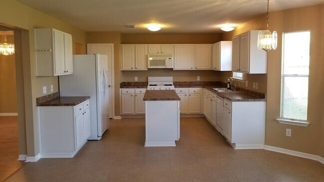 Building Photo - 16410 Lynn Crest Ct