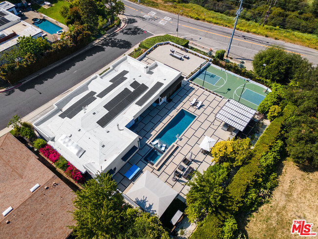 Foto del edificio - 3144 Corda Dr