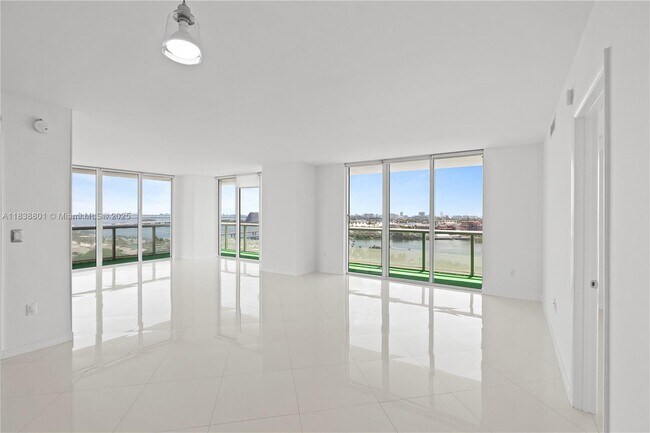 Foto del edificio - 50 Biscayne Blvd