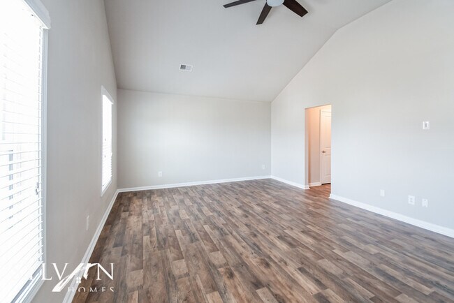 Building Photo - Embrace the charm of this 4 BR, 2.5 BA home