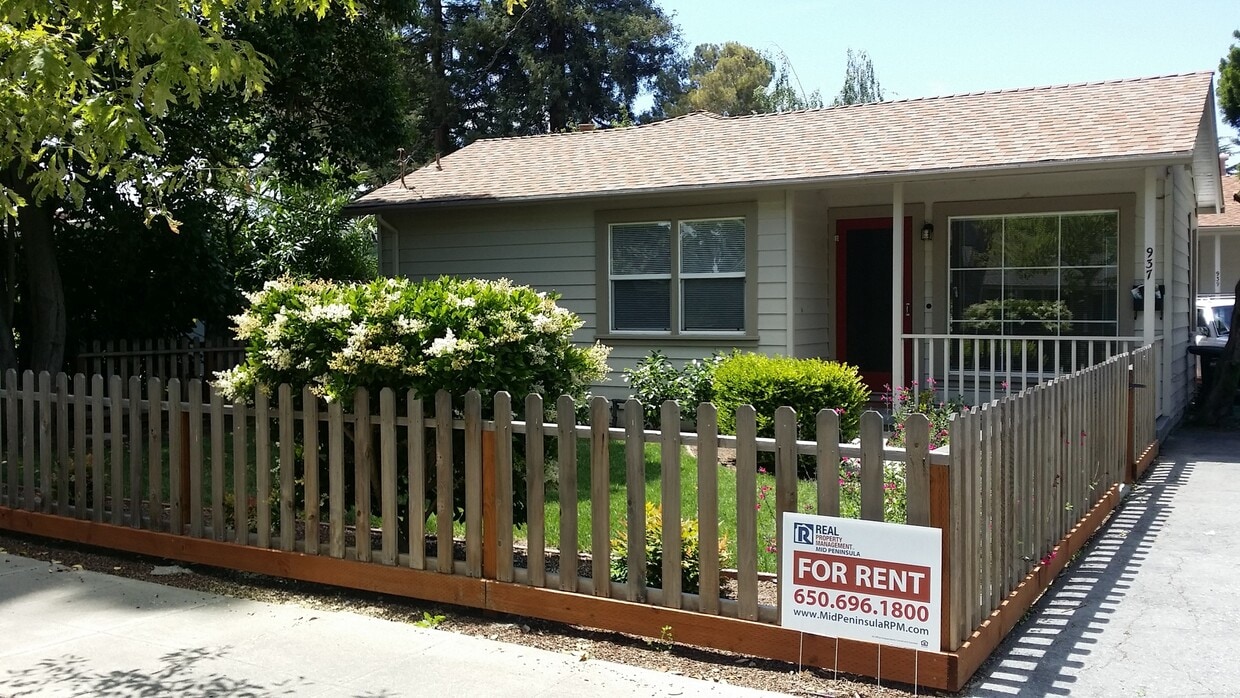 Primary Photo - 937-939 15th Ave