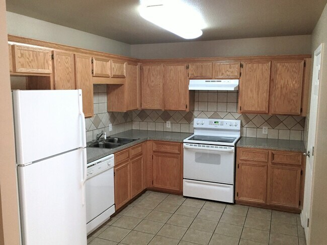 Foto del edificio - Well-Maintained Home Near Clear Creek Gate...