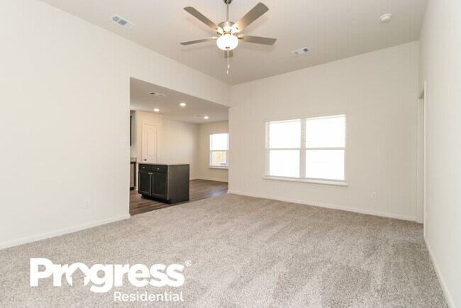 Building Photo - 1313 Woodwinds Dr