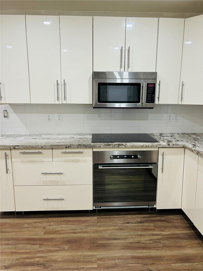 Foto del edificio - 1717 Buchanan St