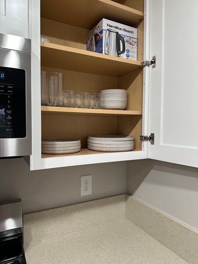 Foto del edificio - 2251 Ridgewood Dr