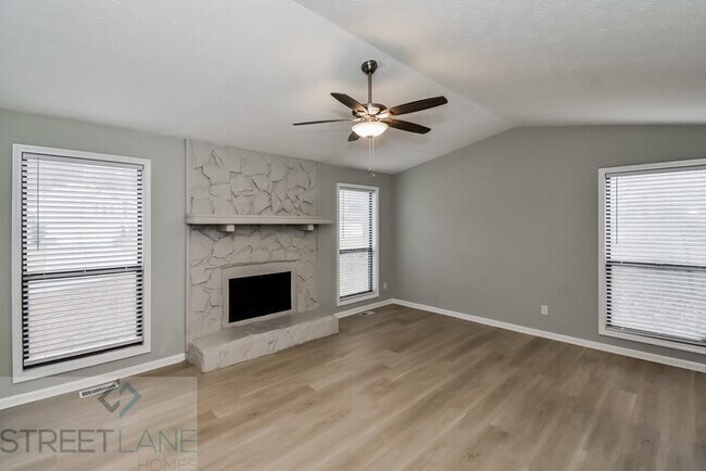 Foto del edificio - 2975 Clear Water Dr