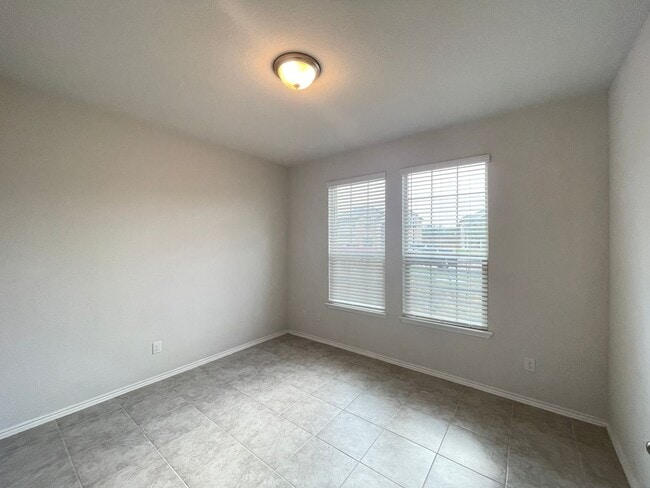 Building Photo - 1816 Cow House Ct