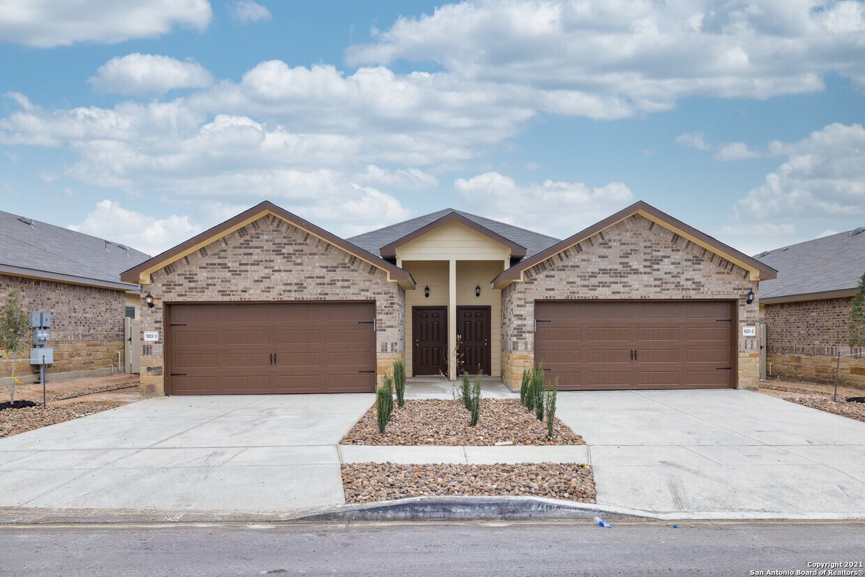 Foto principal - 9211 Canyon Bnd
