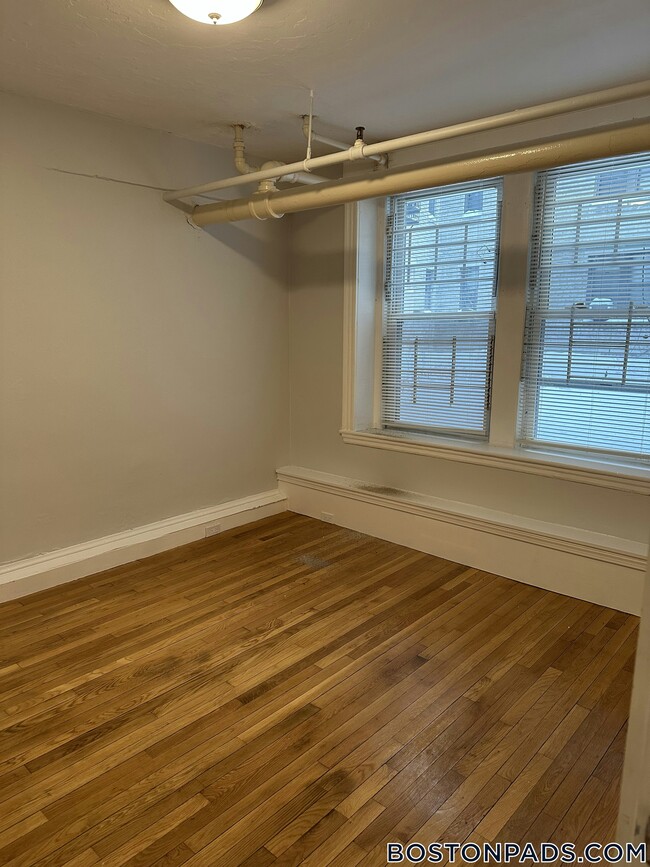 Foto del edificio - 1450 Commonwealth Ave