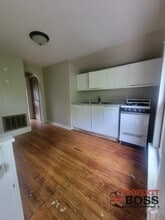 Building Photo - 307 Division St